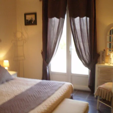 Casa de hóspedes Les Roziers 3*