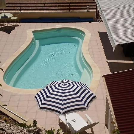 Les Roziers Casa de hóspedes 3*